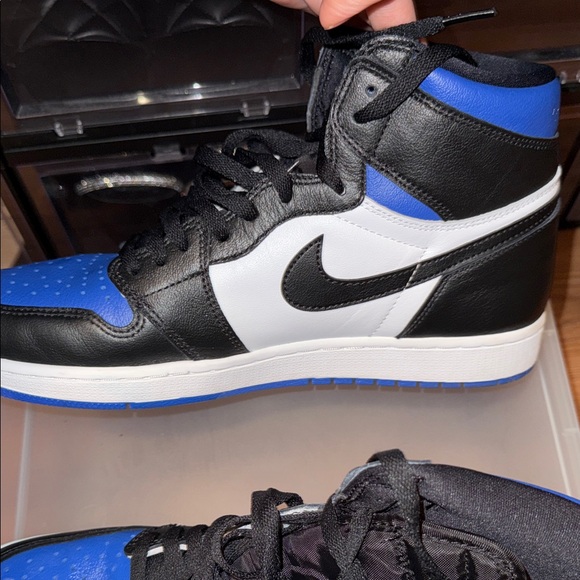 Mens Jordan Air 1 Retro High OG "Royal Toe" sneakers Black - Picture 3 of 11